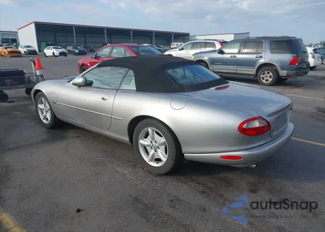 1999 Jaguar Xk8 из США, поврежденный, VIN SAJGX2044XC031304